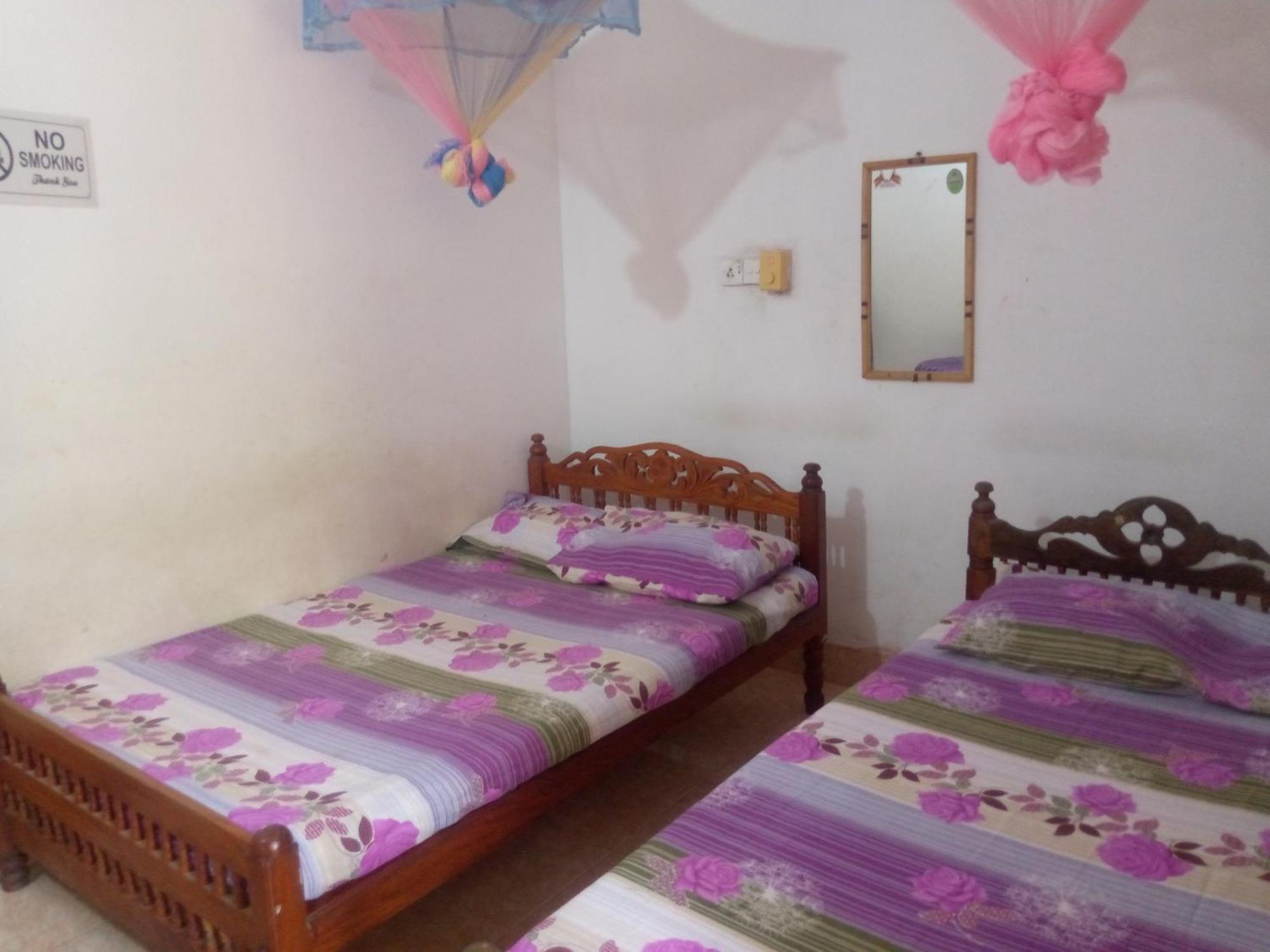 Kunam Beach Rest Inn Batticaloa Exterior foto