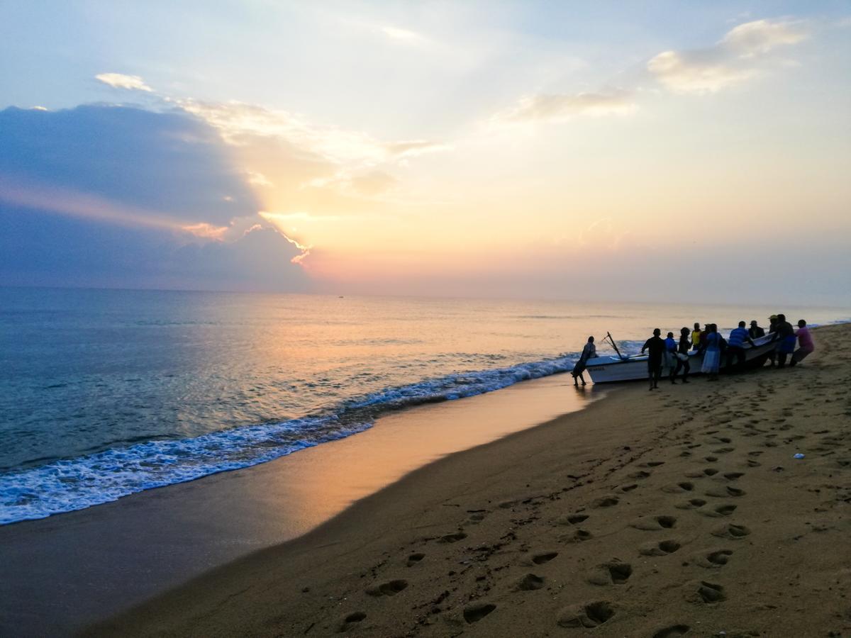 Kunam Beach Rest Inn Batticaloa Exterior foto